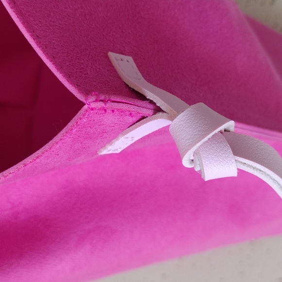 Juicy Couture tote - Picture 15 of 17